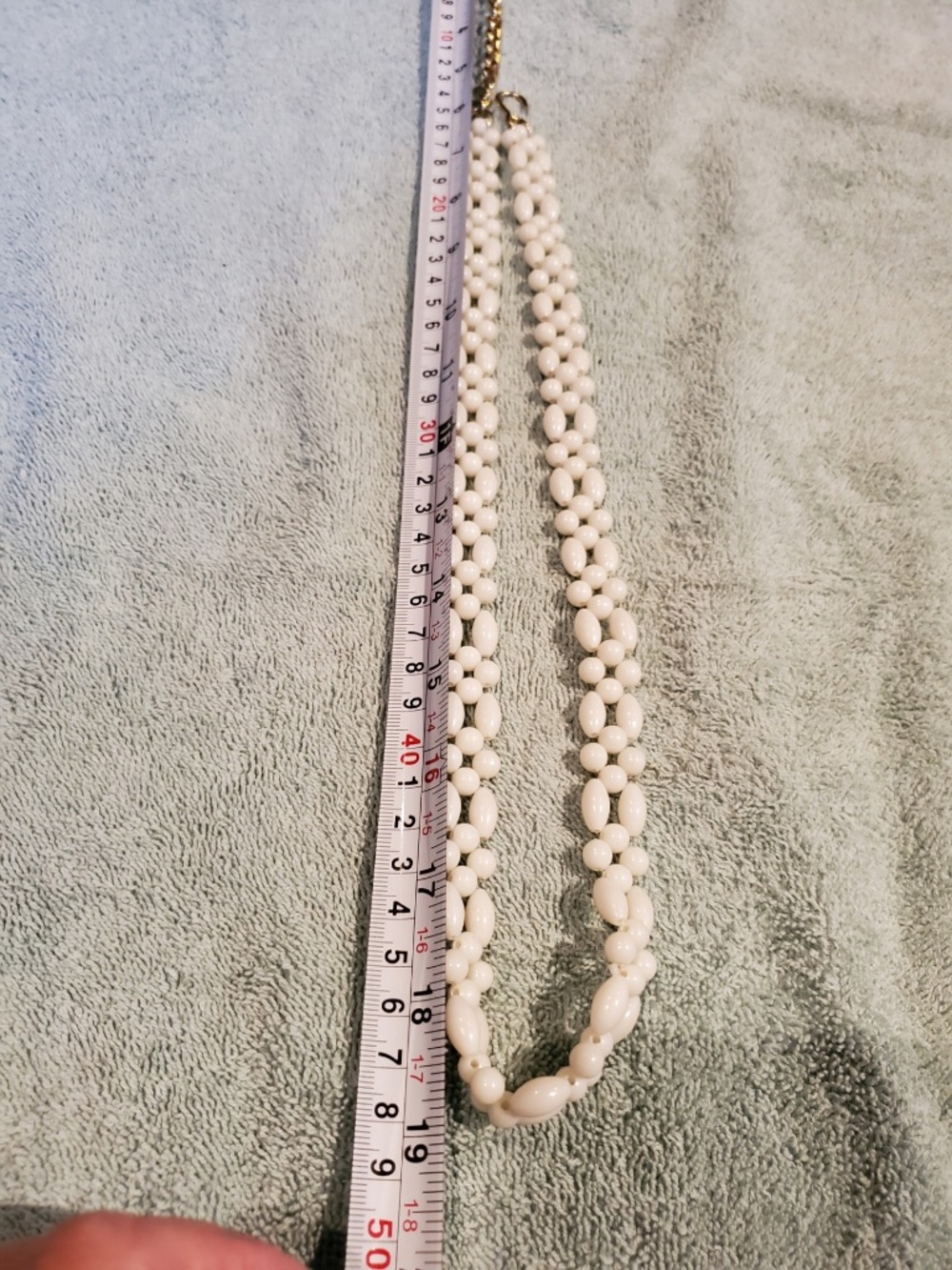 Women's necklace